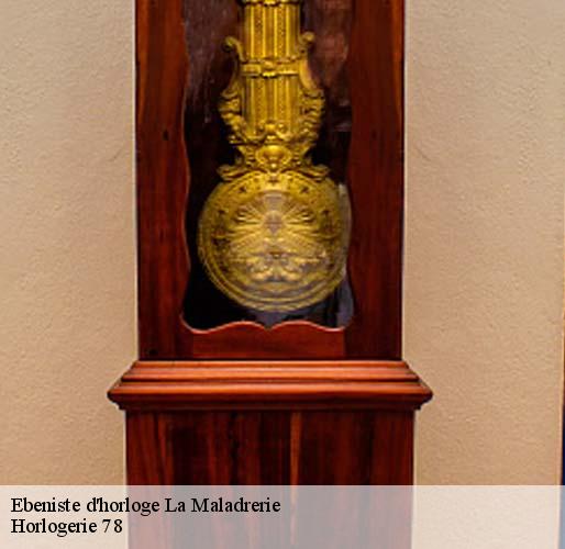 Ebeniste d'horloge  la-maladrerie-78300 Horlogerie 78